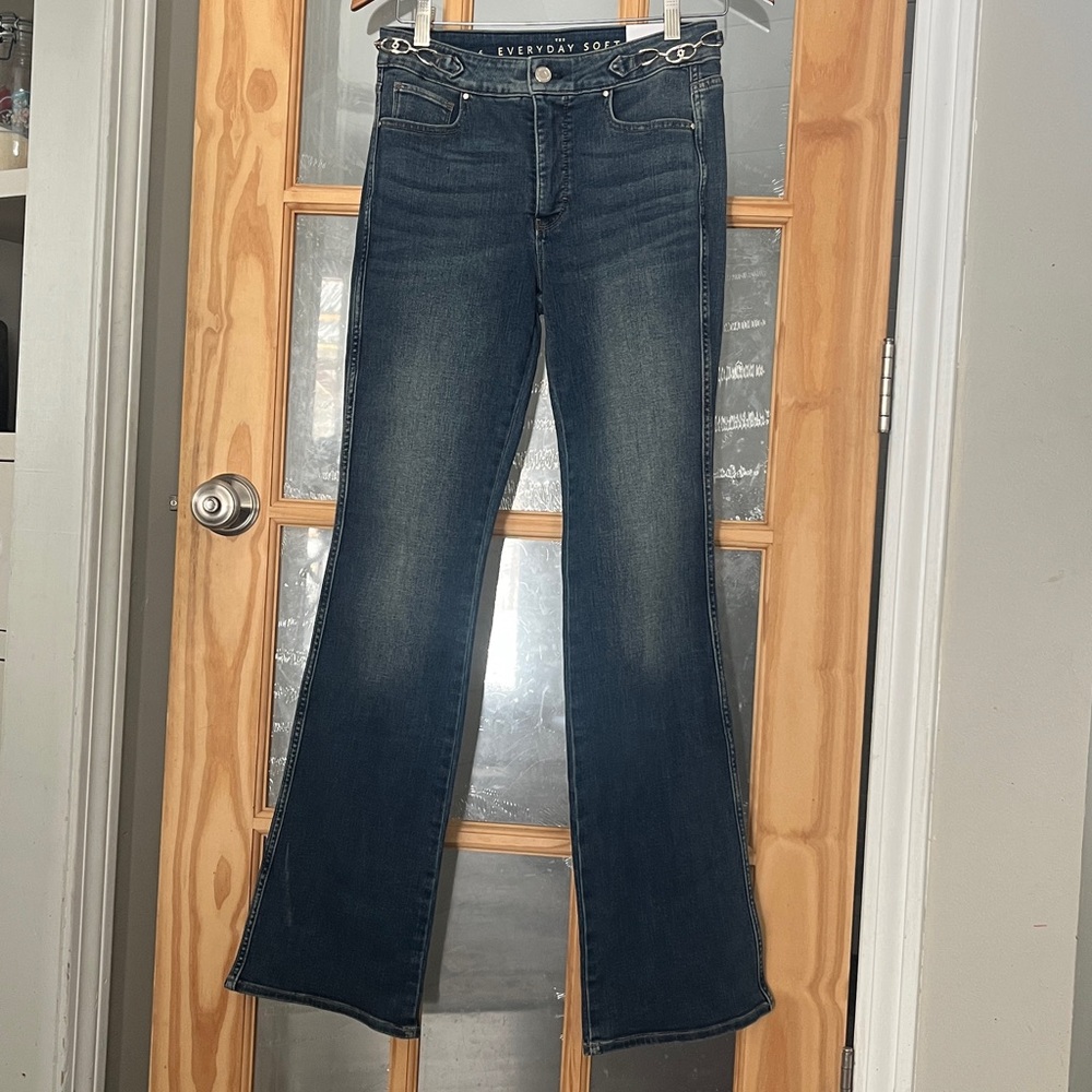 NWT White House black market blue flare jeans size 4